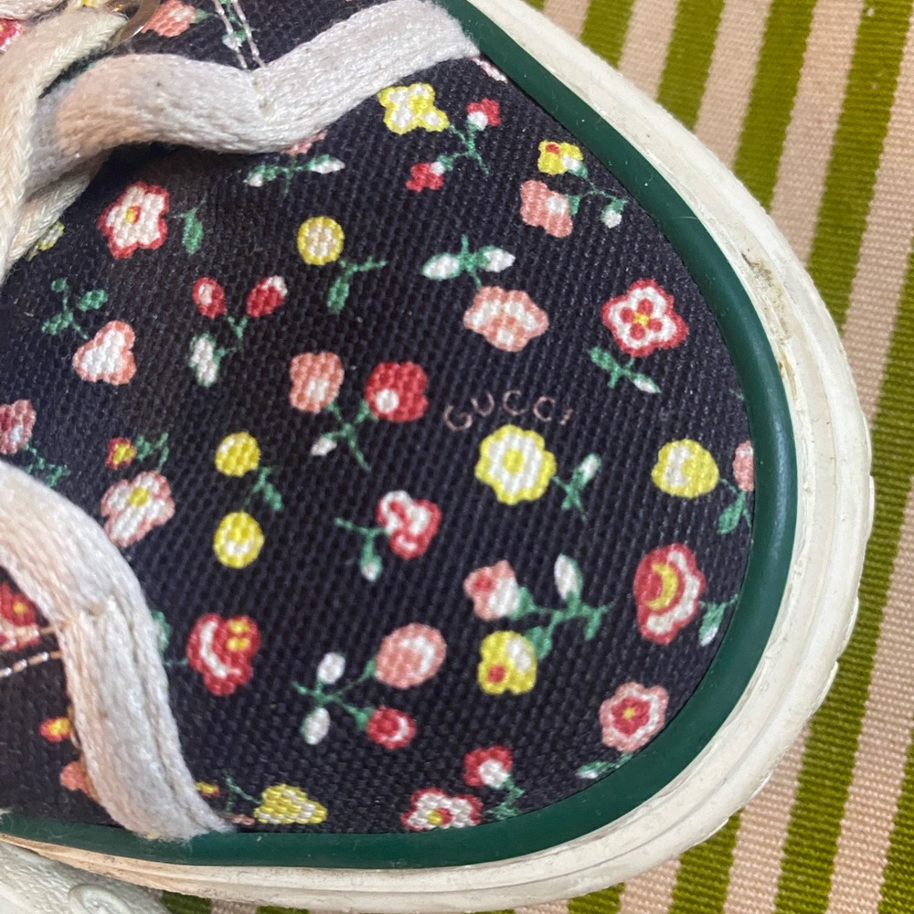 Gucci Limited Edition Sneaker with Liberty of London floral Print size 38 - Picture 6 of 11